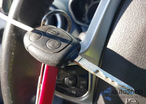 2014 Ford Fiesta Se from USA, damaged, VIN 3FADP4BJ2EM186127